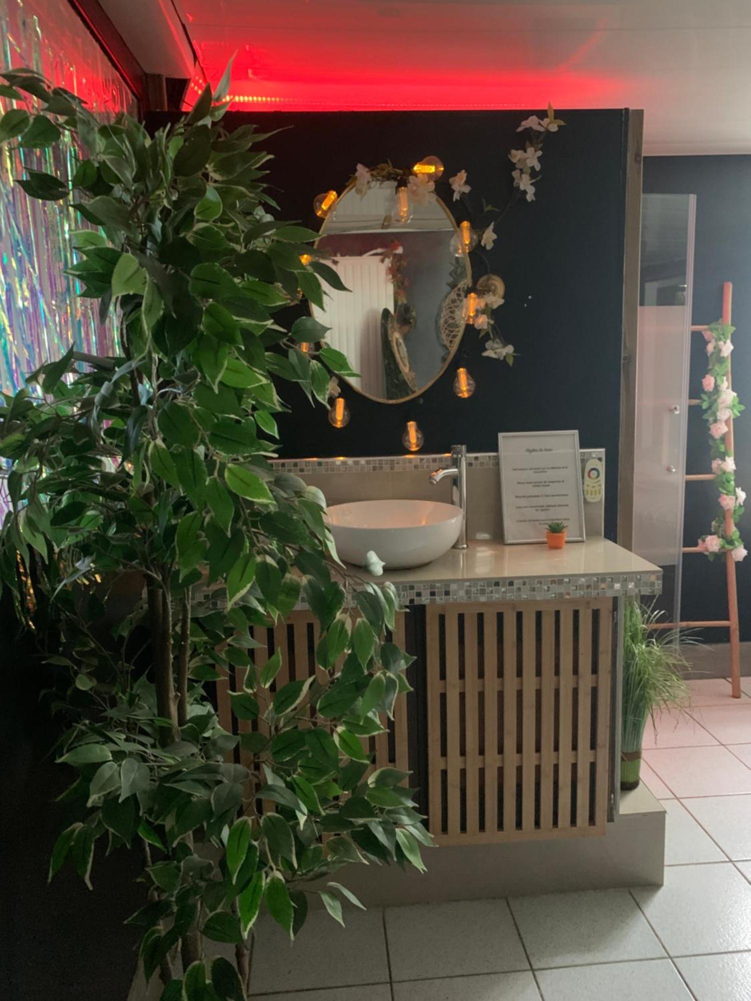 Suite Romantique Jacuzzi Gagny Eksteriør bilde
